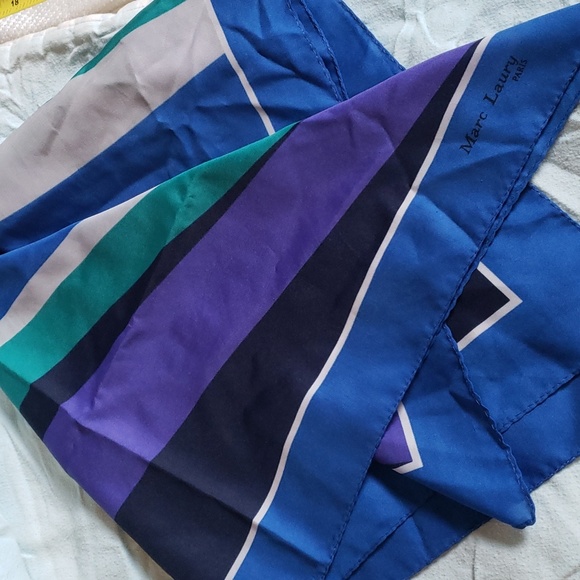 MARC LAURY PARIS Geometric printed silk scarf 30"x 30" EUC - Picture 4 of 5